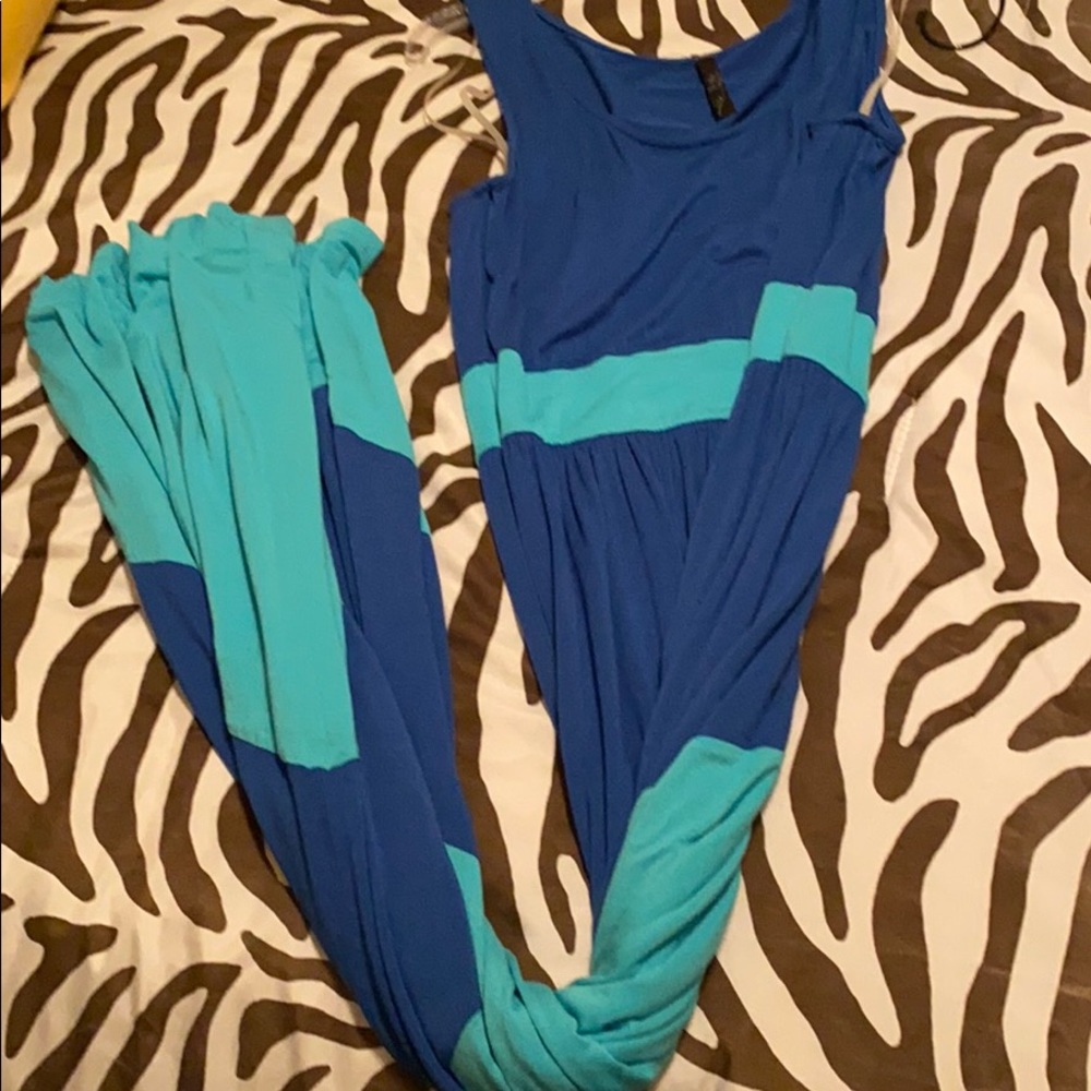 Sleeveless over the head maxi